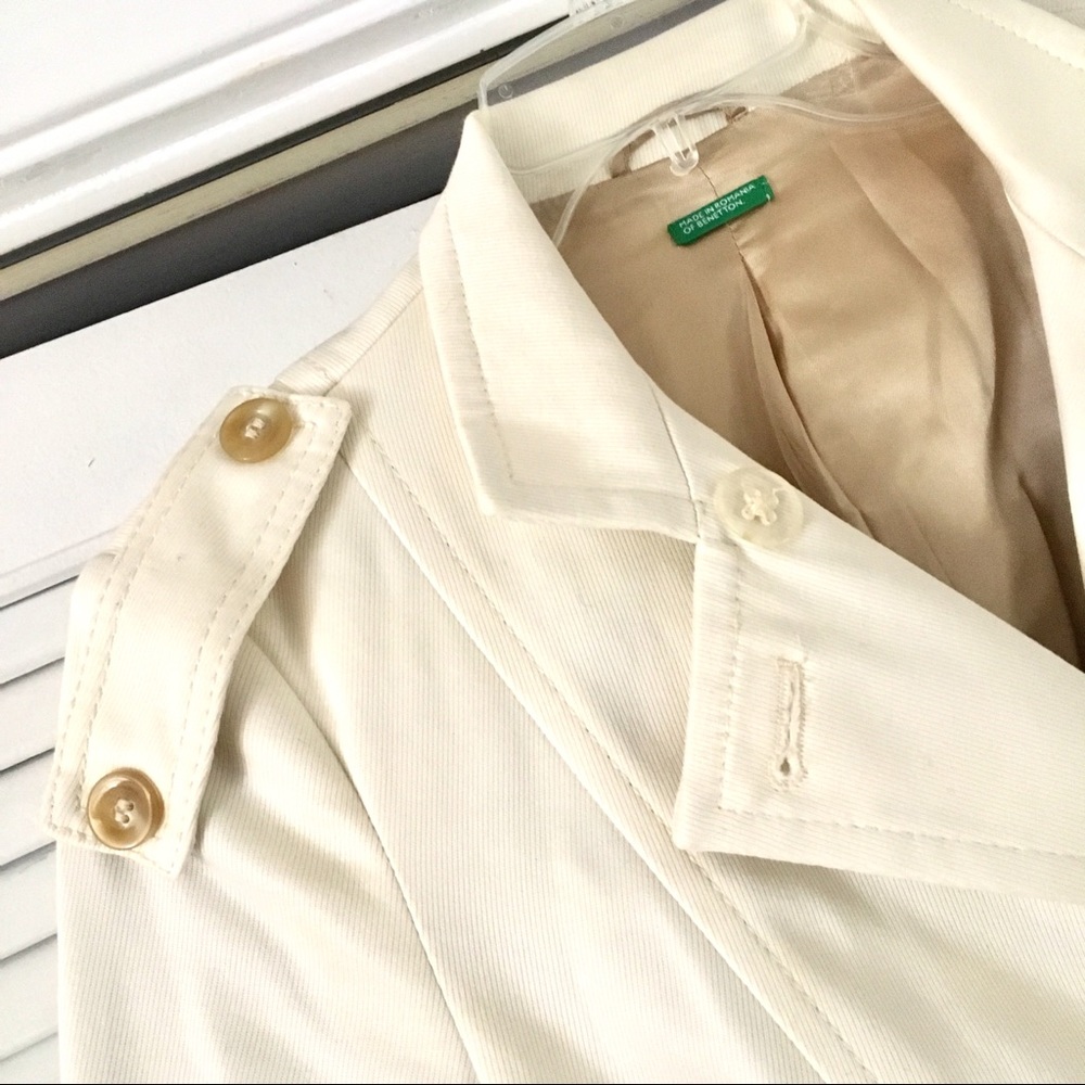 Like New Structured Short Coat Jacket Off White - image 4